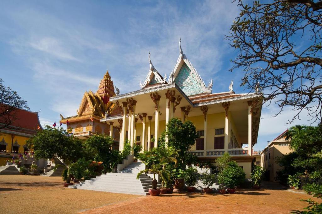 Midland Hotel Phnom Penh Eksteriør billede