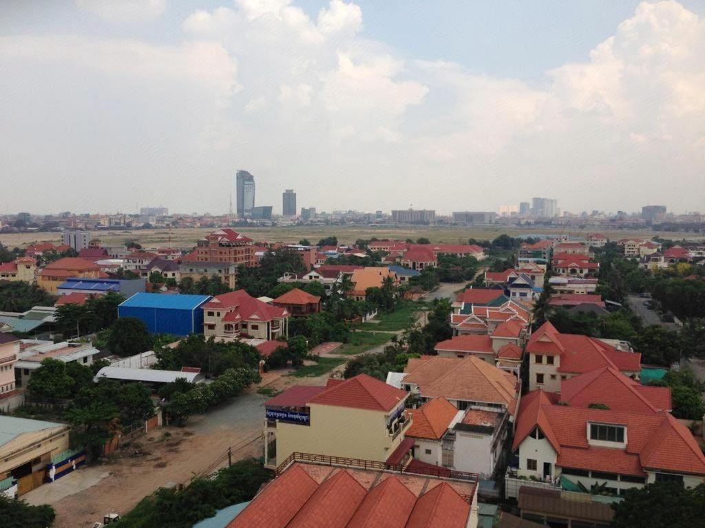 Midland Hotel Phnom Penh Eksteriør billede